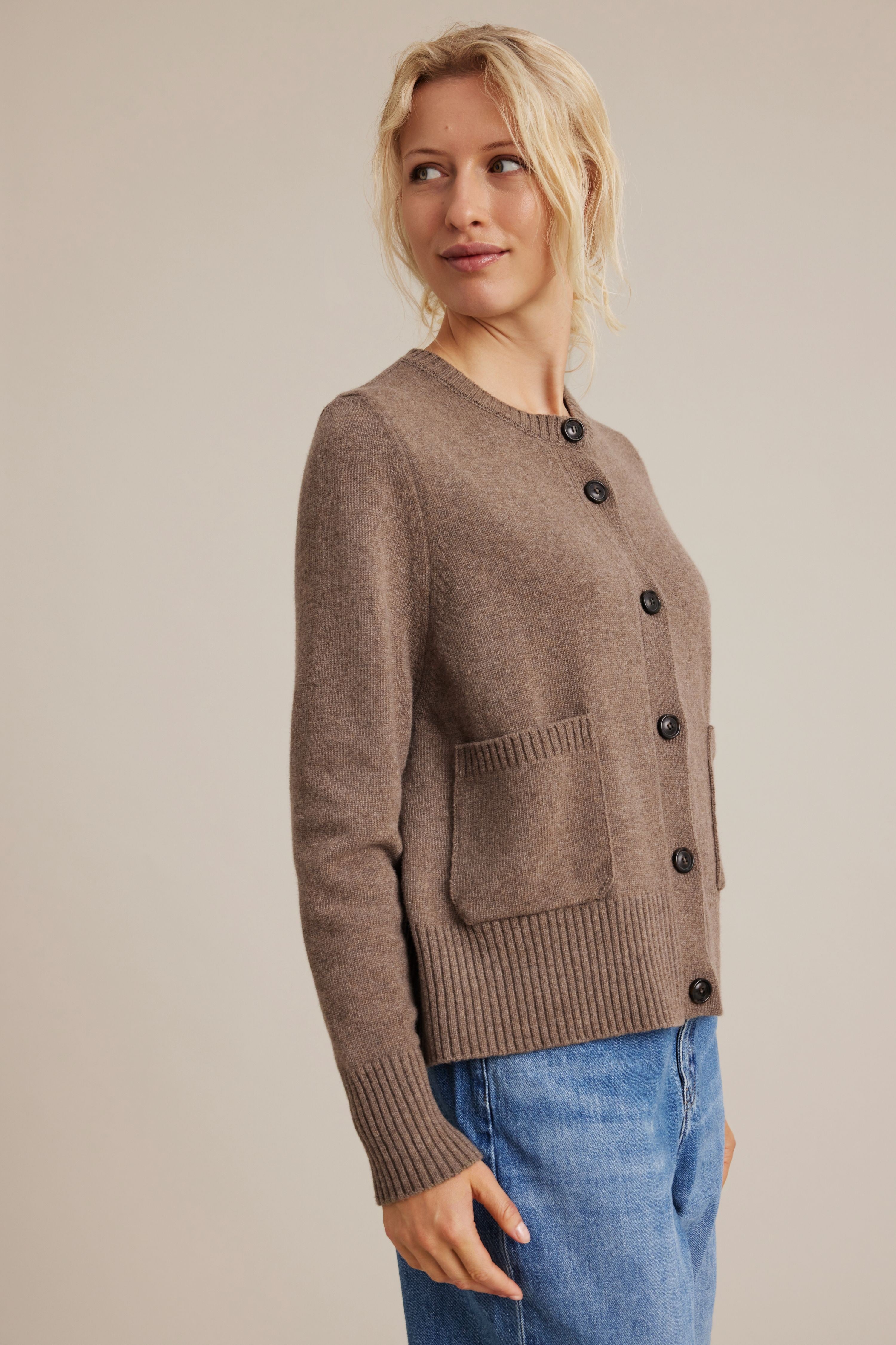 Sibin Linnebjerg Kjersti Dark Sand