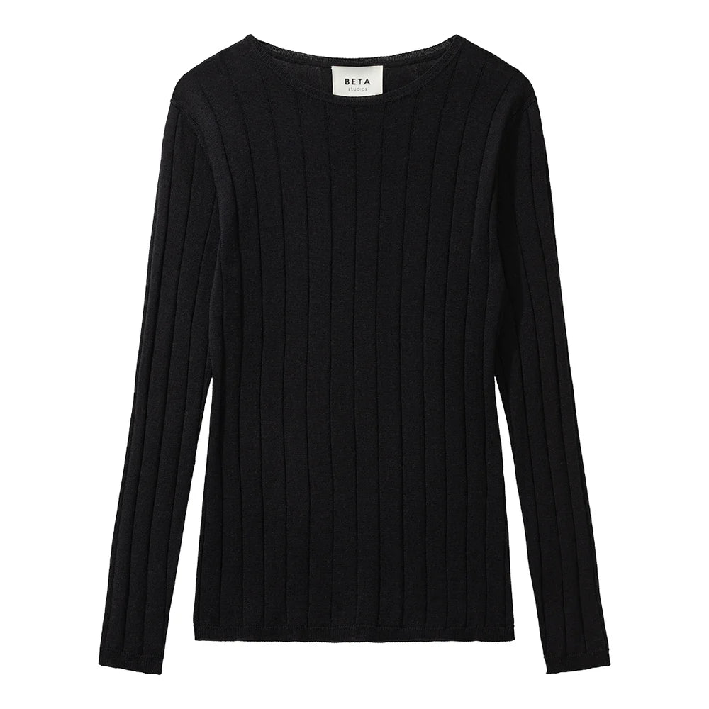 Beta Studios Cala LS tee Cashmere/silk Sort
