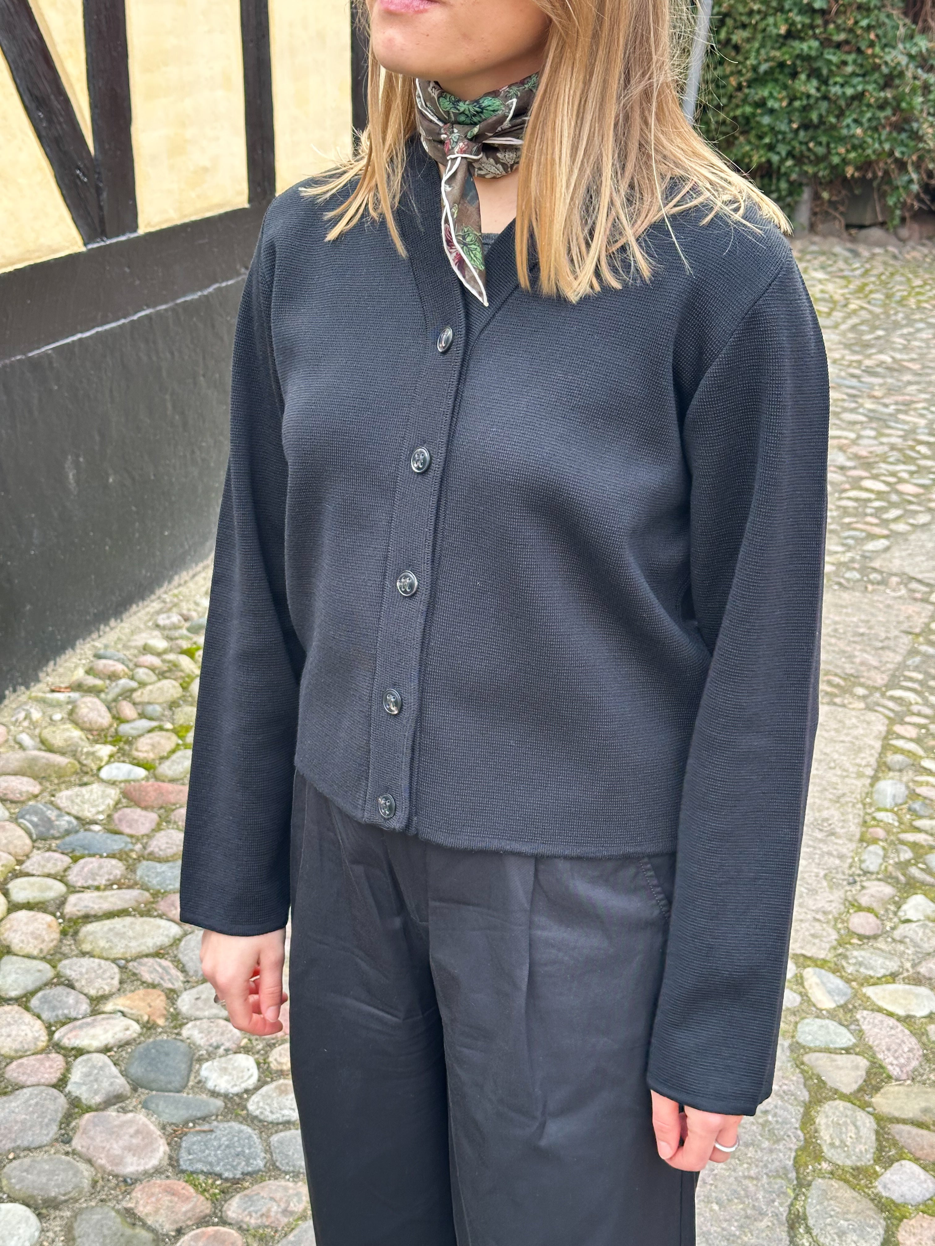 Sibin Linnebjerg Silvia cardigan sort