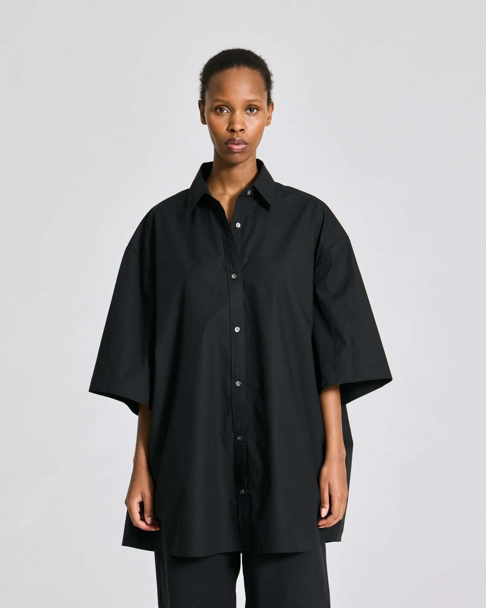 Gai+Lisva Johanne S/S Poplin shirt sort