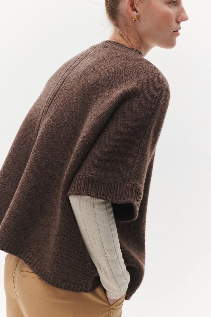 Beta Studios Malle vest Walnut