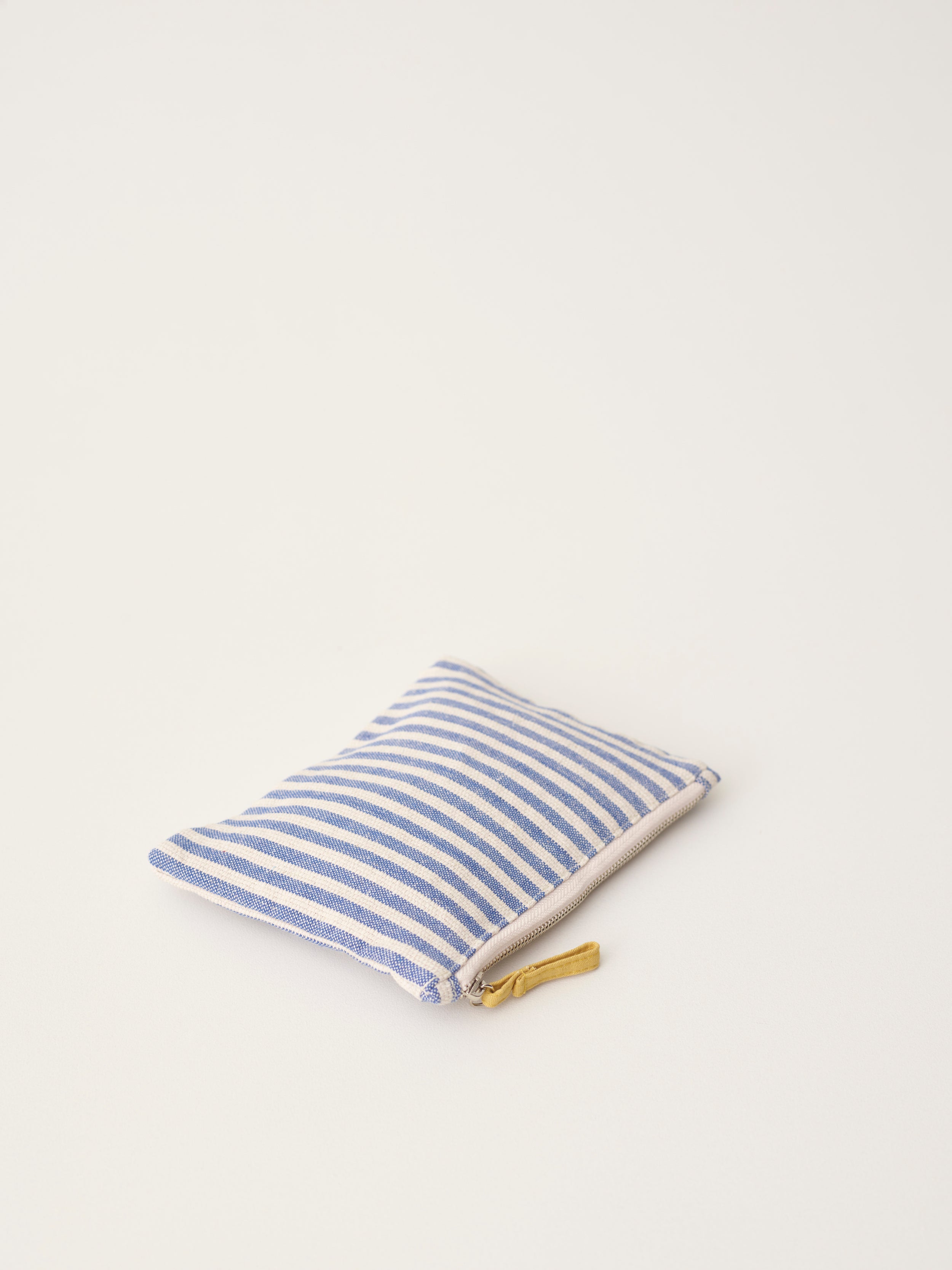 Stilleben pouch 22x16 structure blue