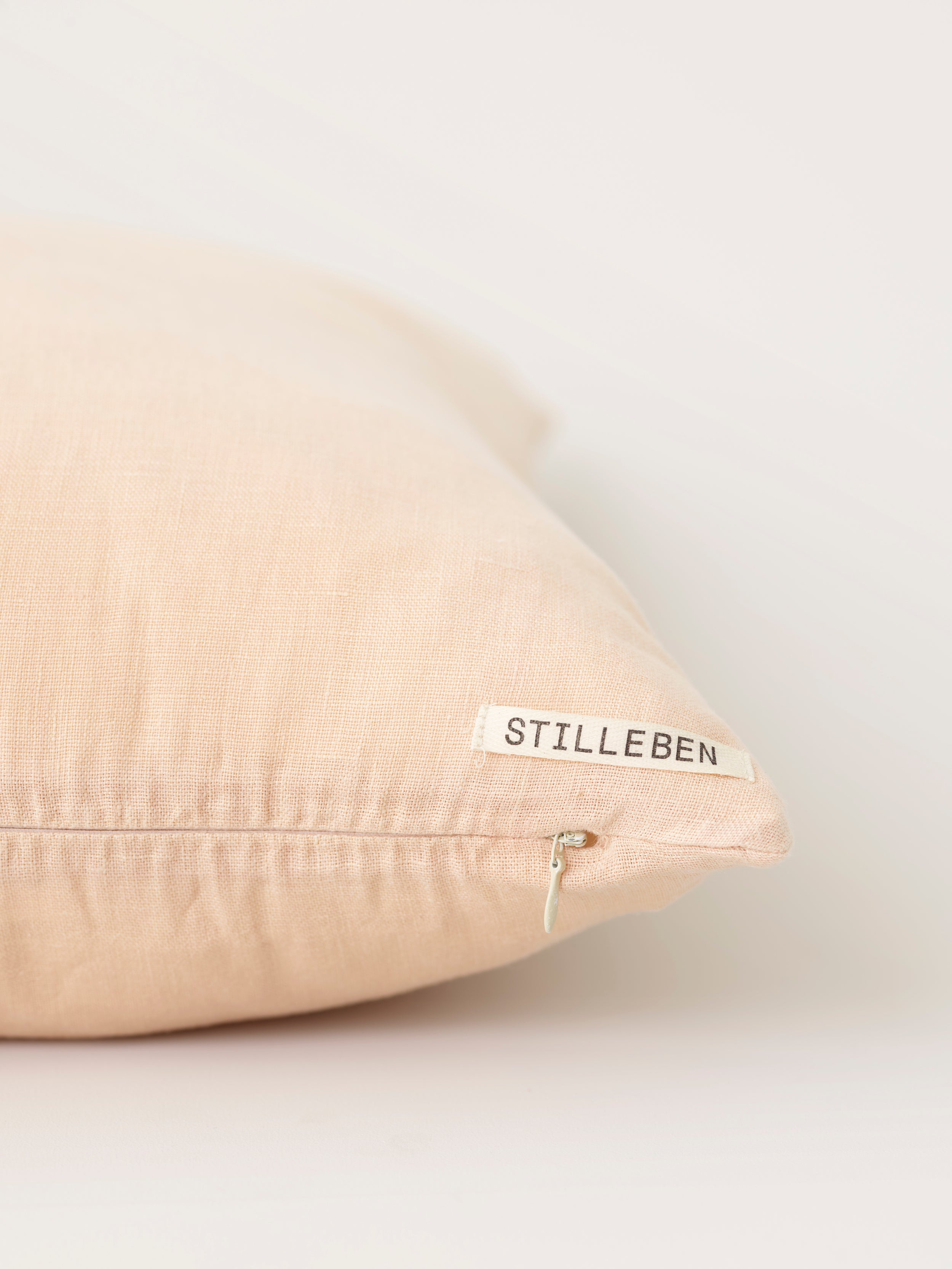 Stilleben cushion cover blush