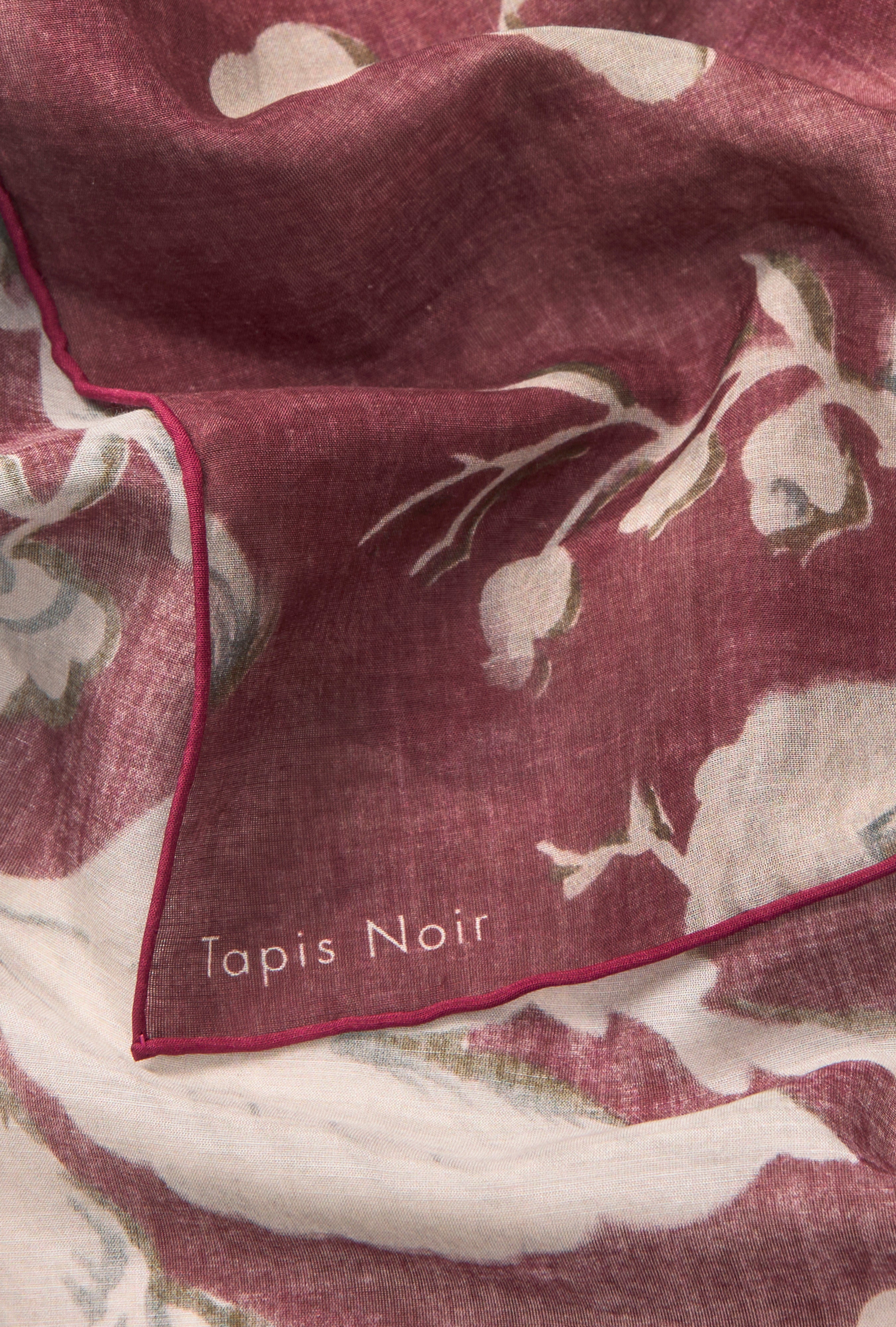 Tapis Noir light Dana scarf Red
