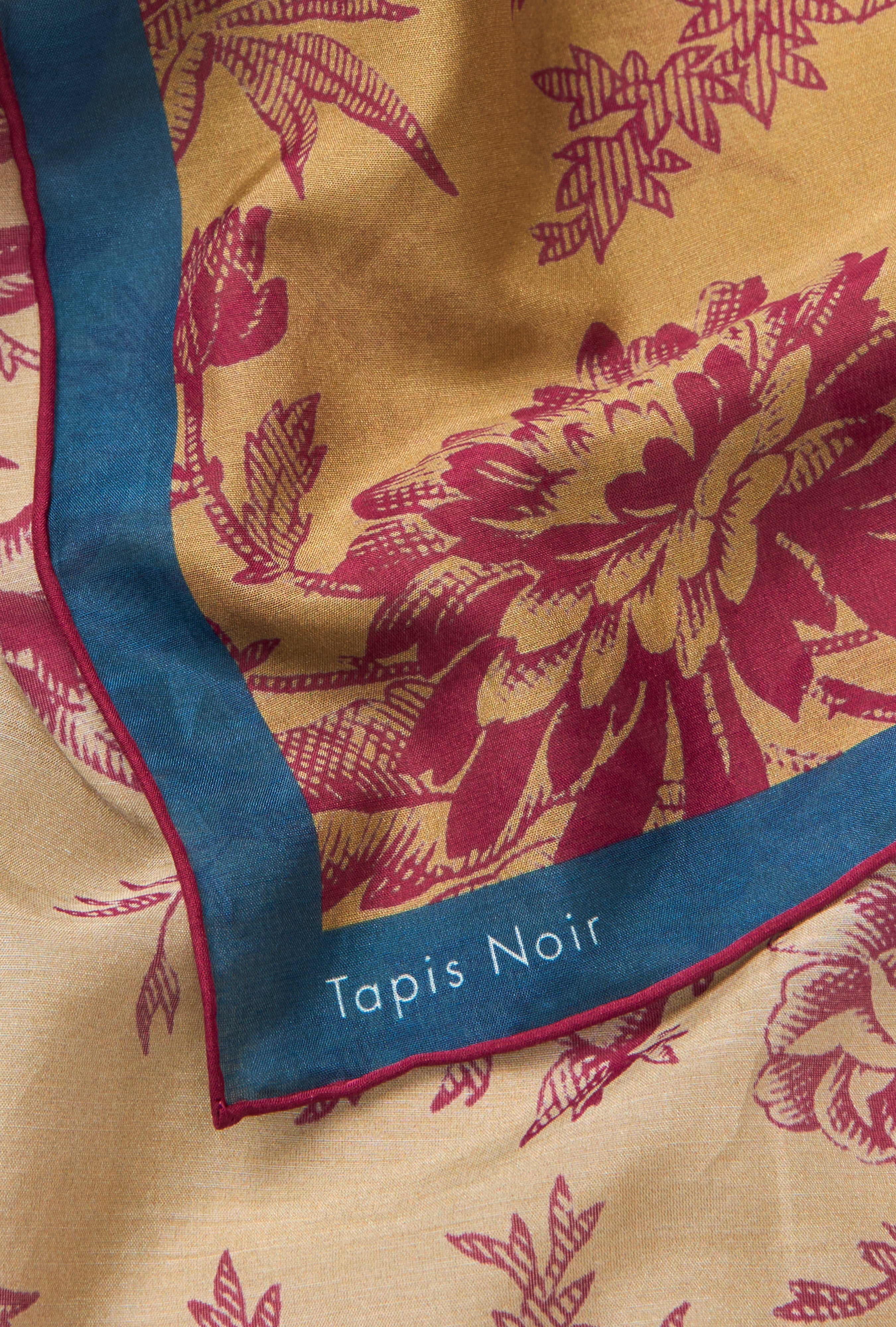 Tapis Noir light Dion scarf Beige