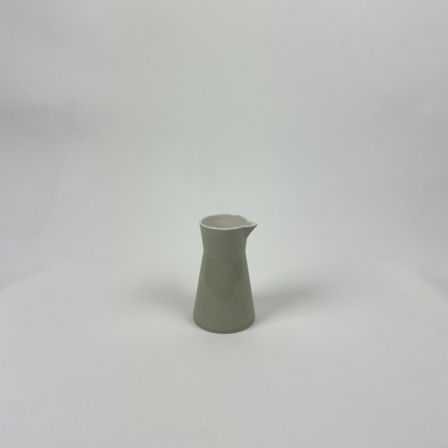 Anne Black plain kande Sage