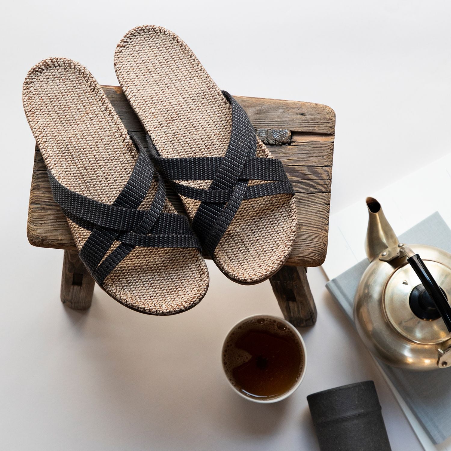 charcoal shangies sandal