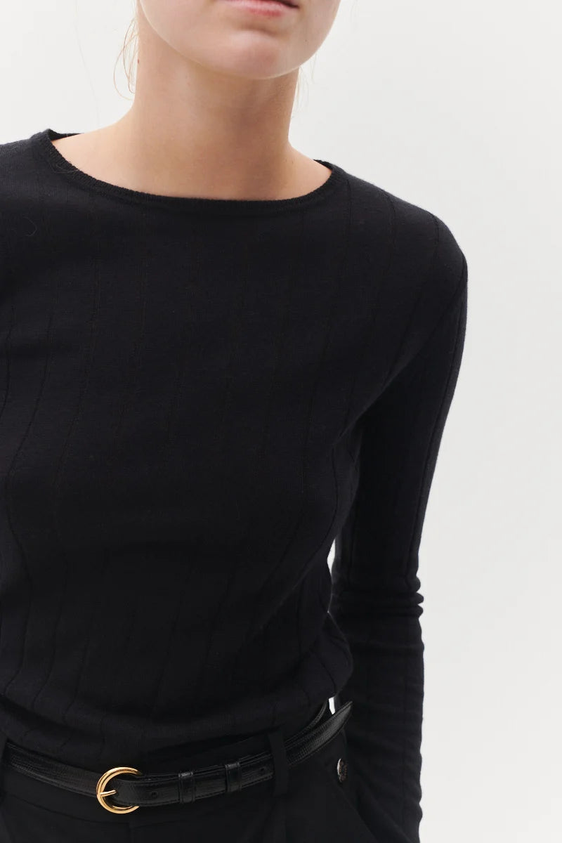 Beta Studios Cala LS tee Cashmere/silk Sort