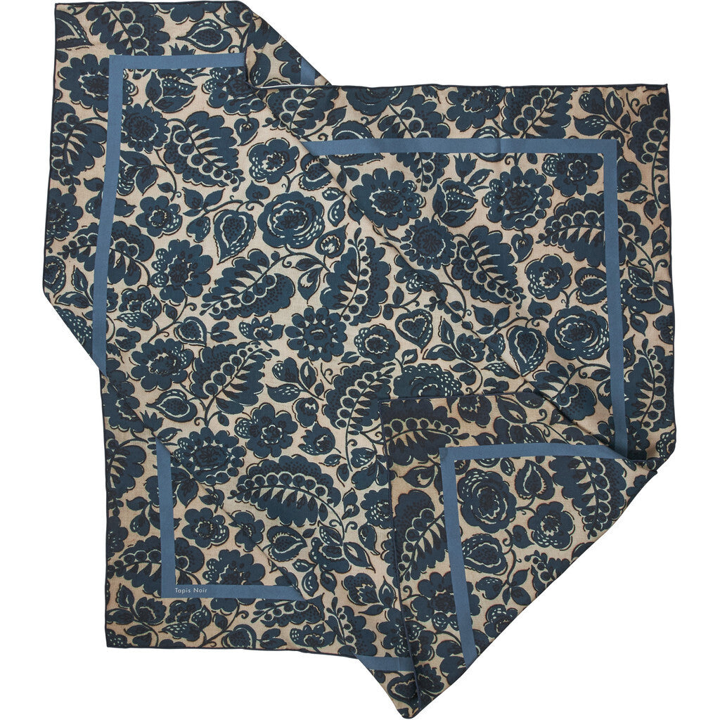 Tapis Noir classical Blue Flower scarf