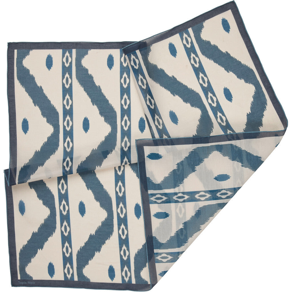 Tapis Noir light Blue Wave scarf