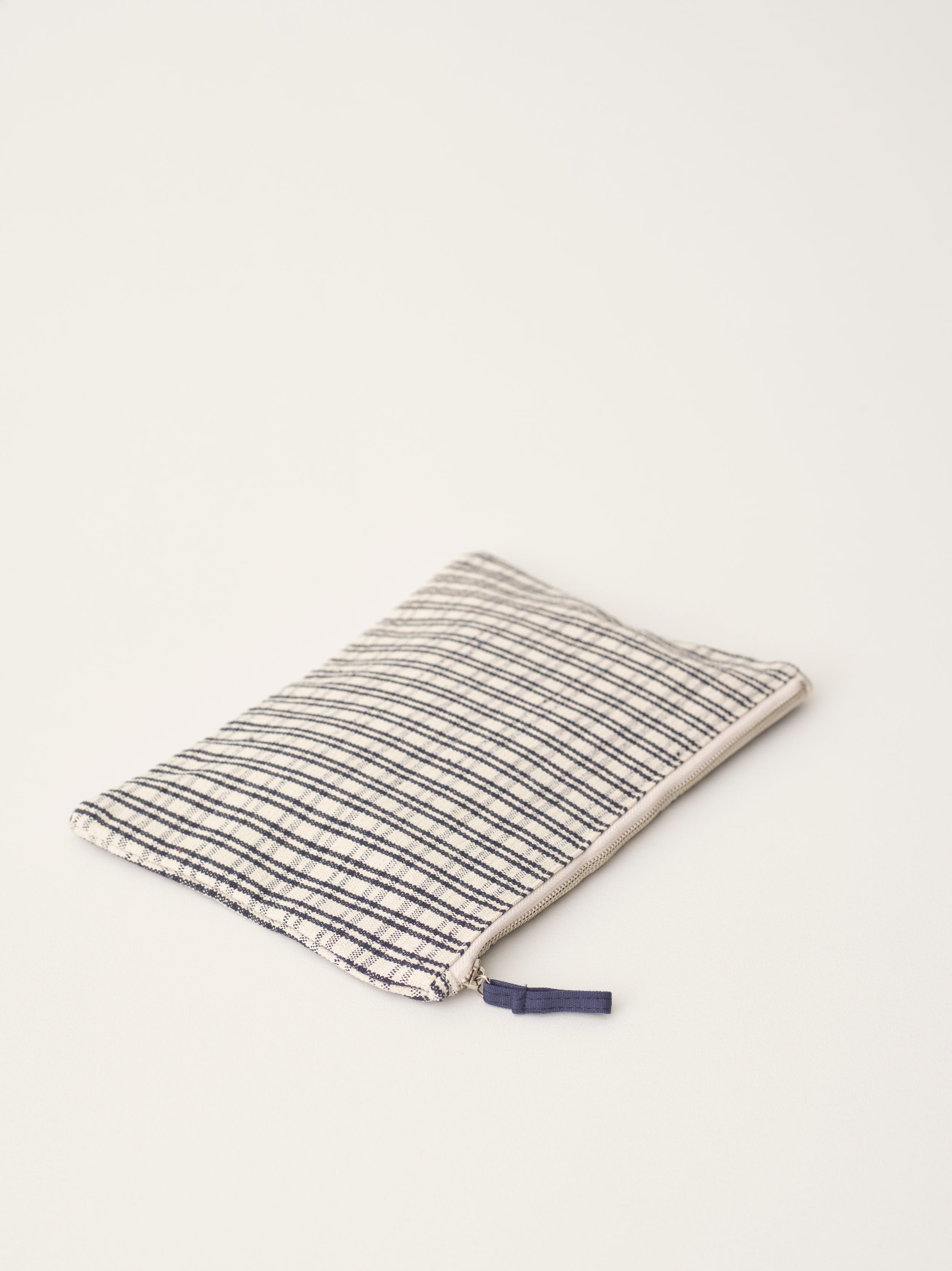 Stilleben Pouch checked navy