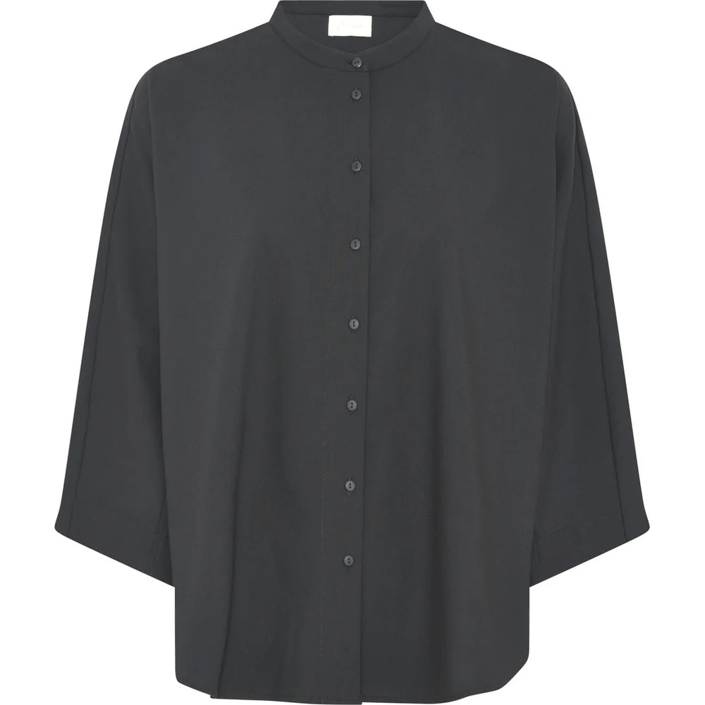 Frau Seoul short light wool shirt Sort