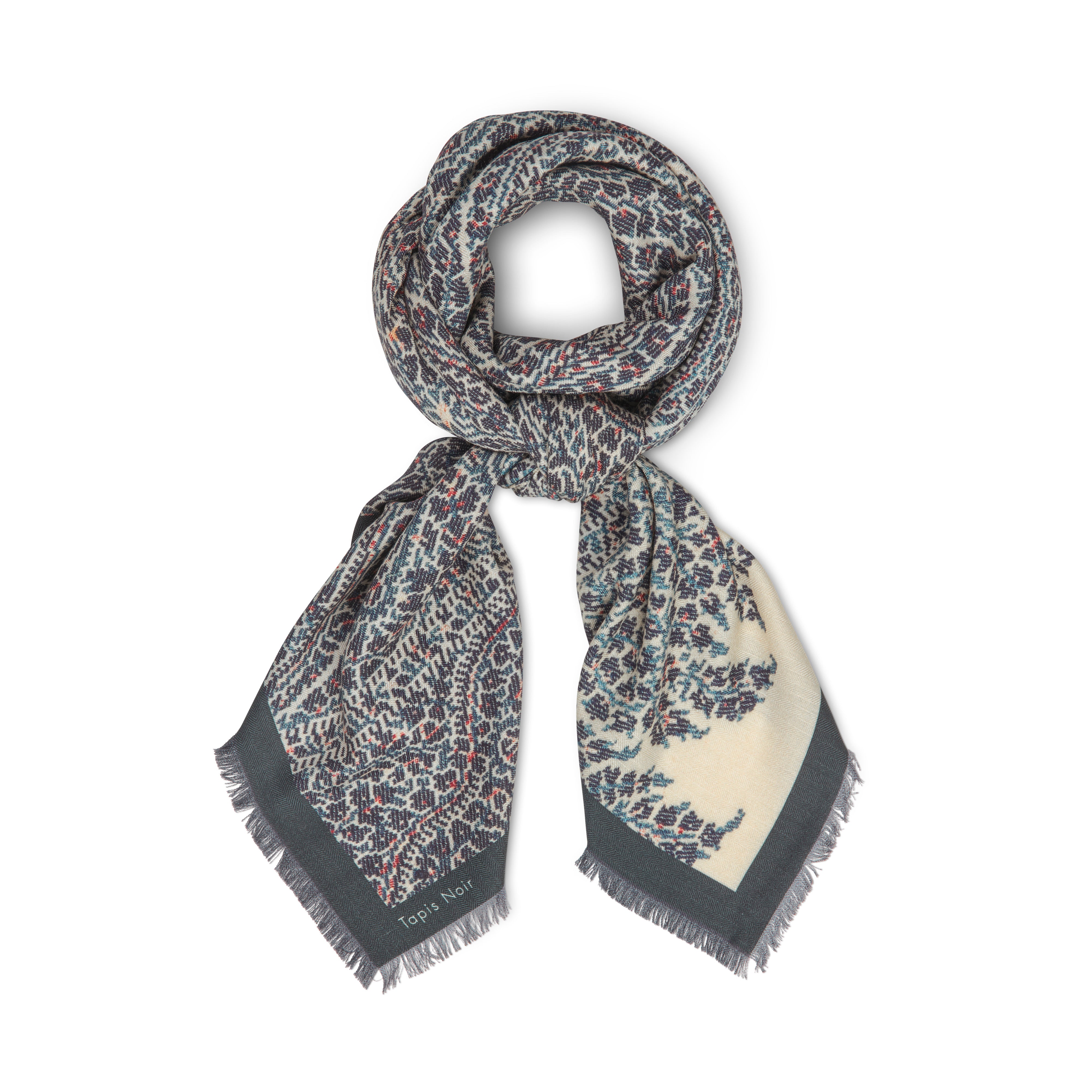 Tapis Noir Large Dina scarf Blue