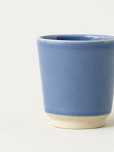 Indlæs billede til gallerivisning Stilleben memphis cup dusty blue
