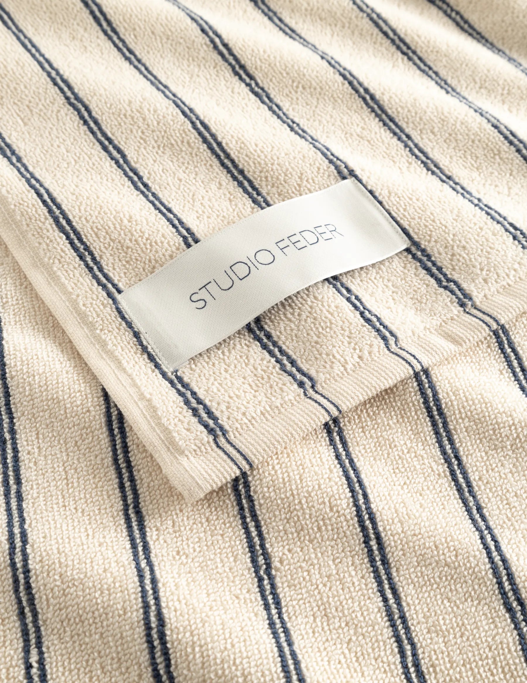 Studio Feder Una towel Navy Rain 40 x 60