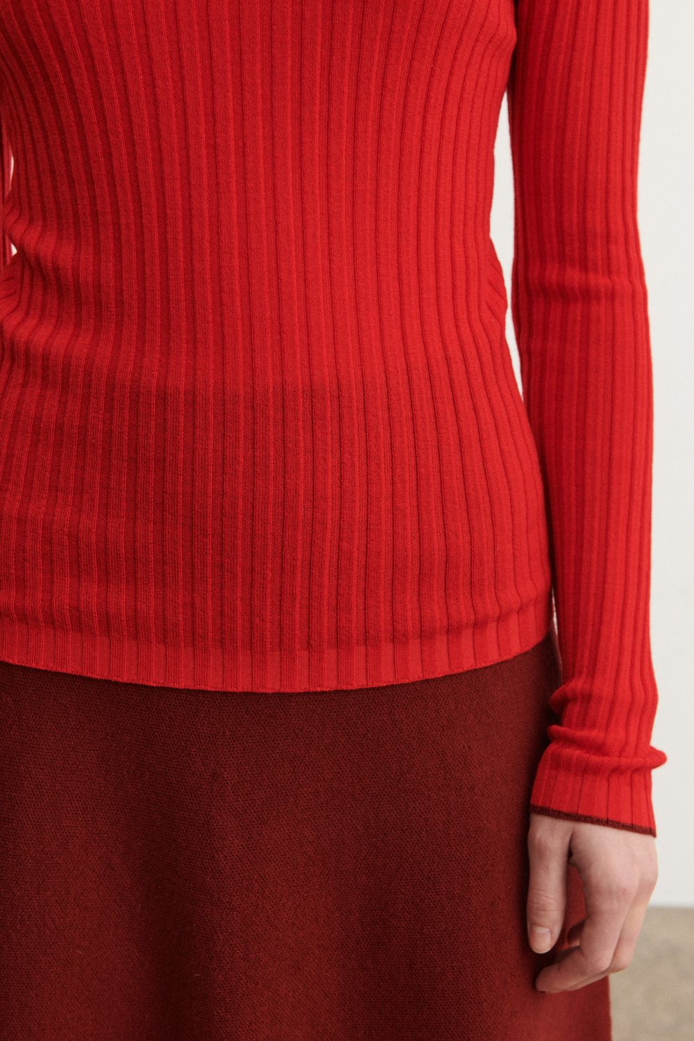 Fub High neck rib blouse Signal red